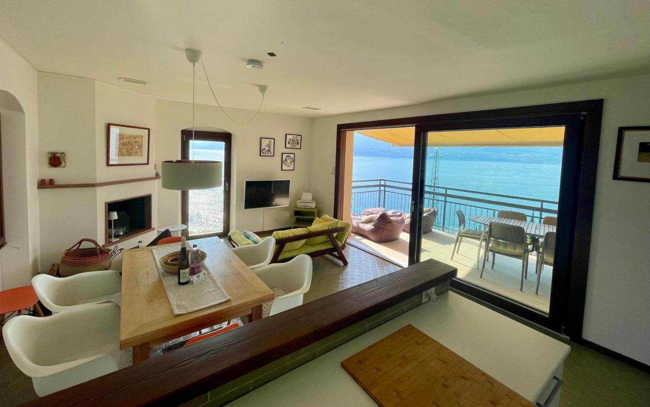 Casa Prima Vista Apartment Torri Del Benaco Bagian luar foto