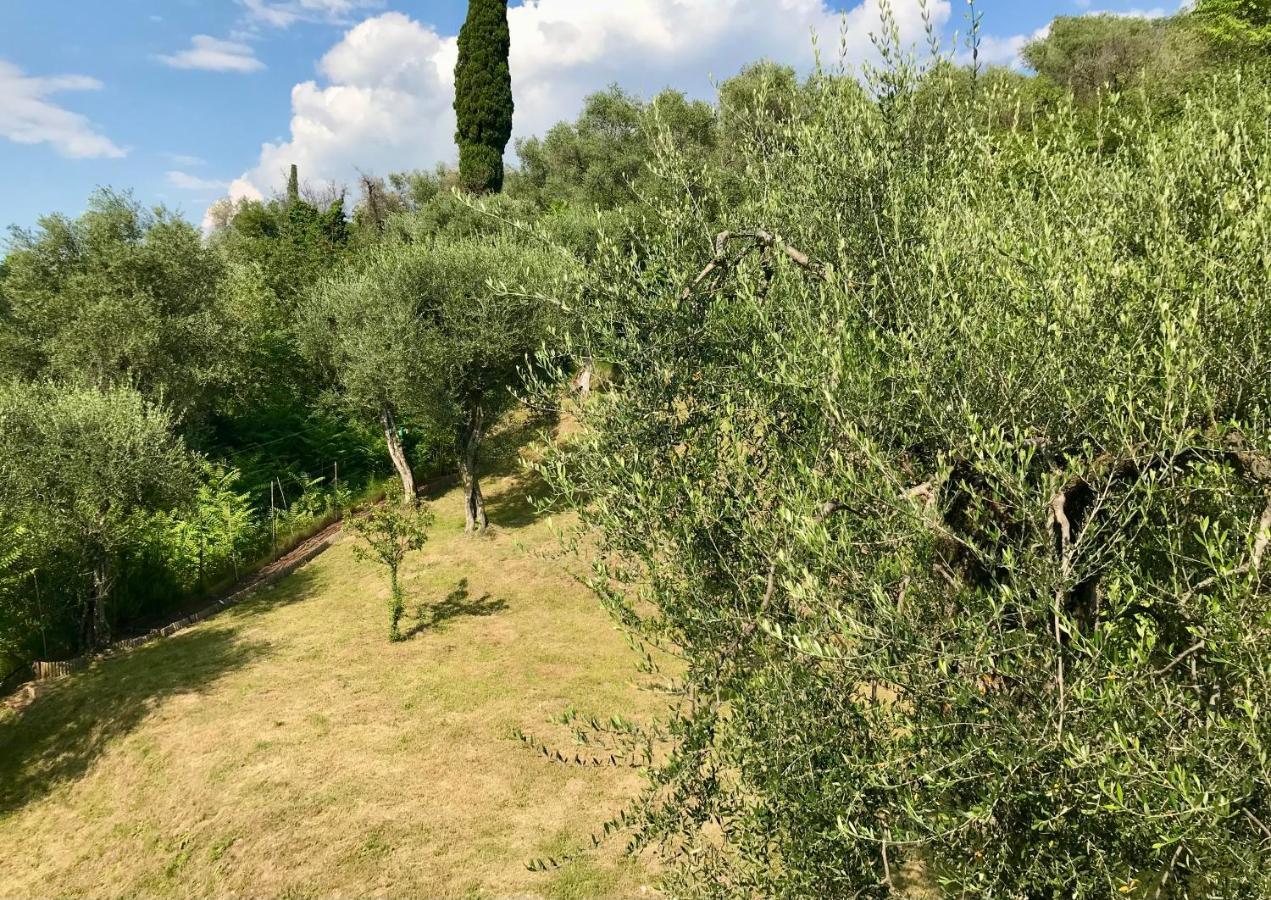 Casa Prima Vista Apartment Torri Del Benaco Bagian luar foto