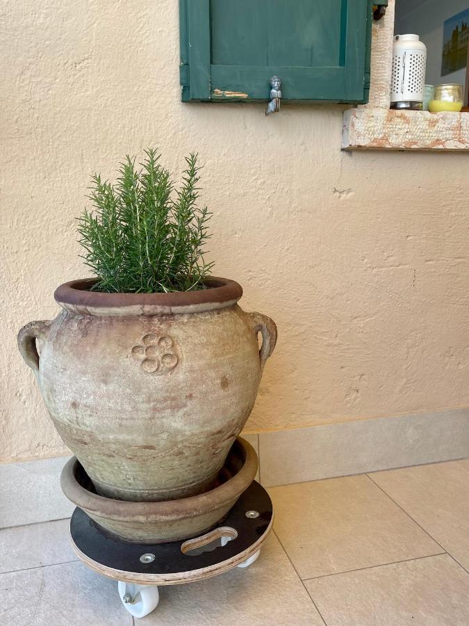 Casa Prima Vista Apartment Torri Del Benaco Bagian luar foto