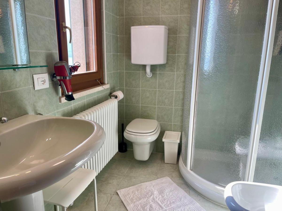 Casa Prima Vista Apartment Torri Del Benaco Bagian luar foto
