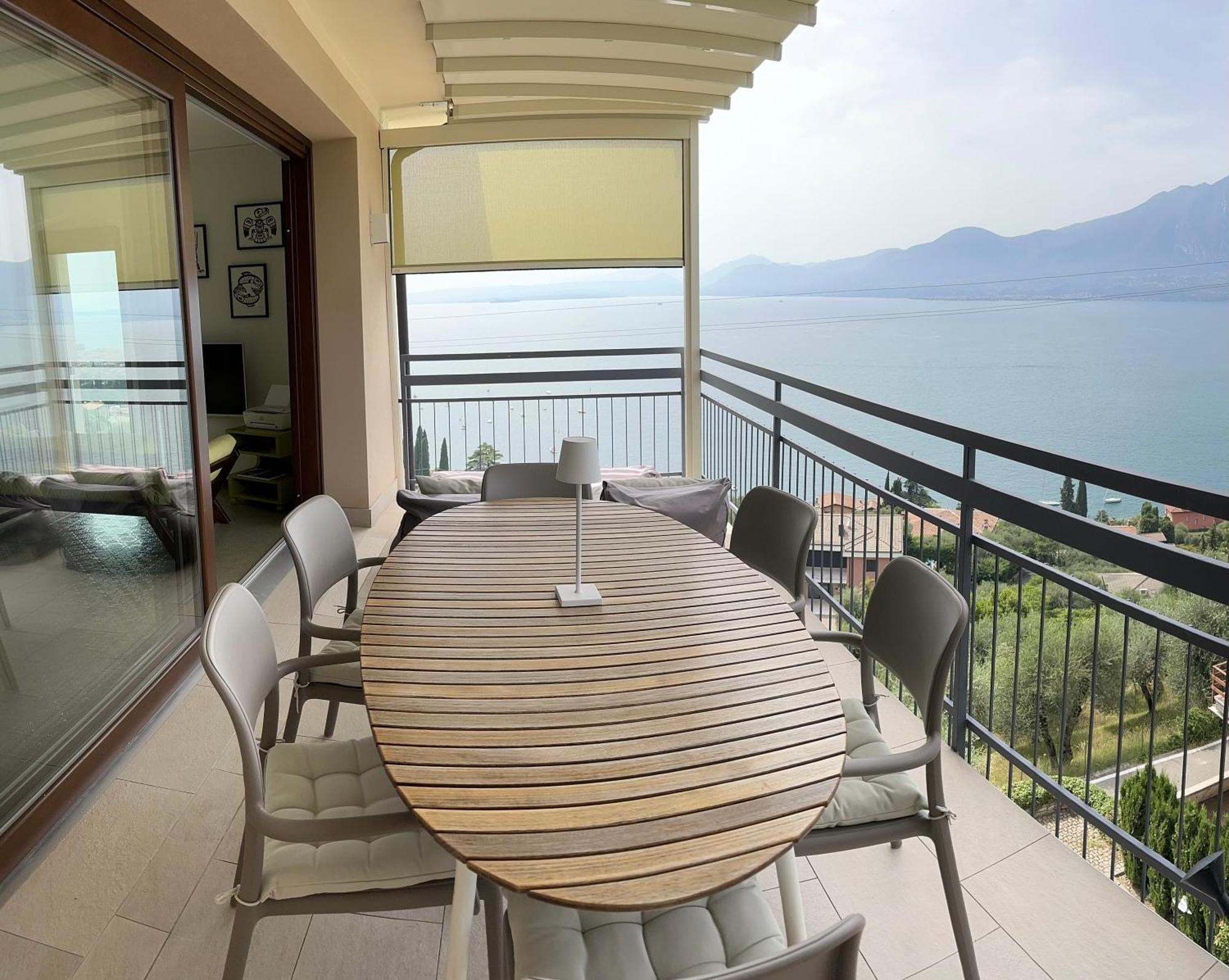 Casa Prima Vista Apartment Torri Del Benaco Bagian luar foto